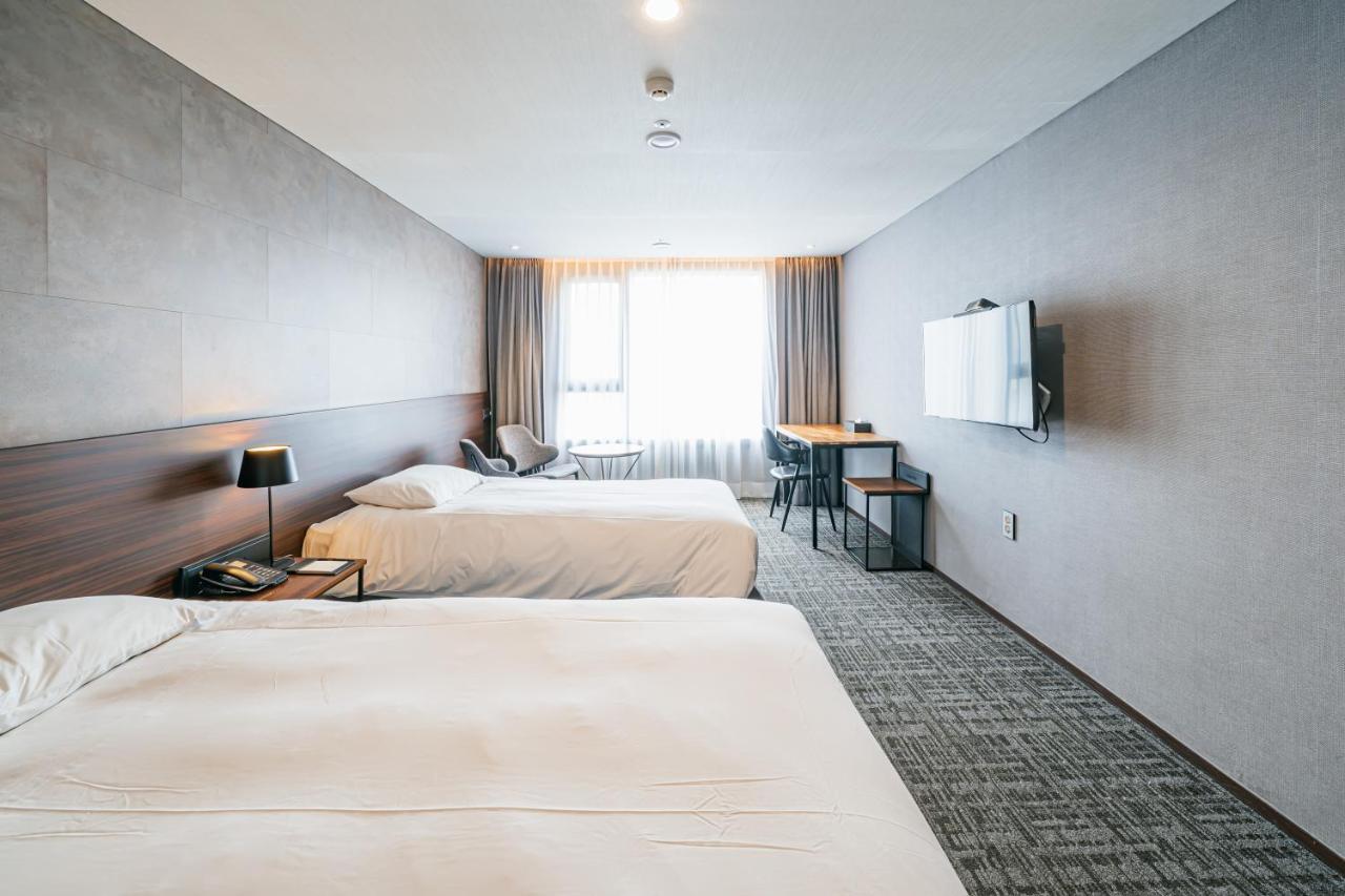 Hotel With City Čedžu Exteriér fotografie